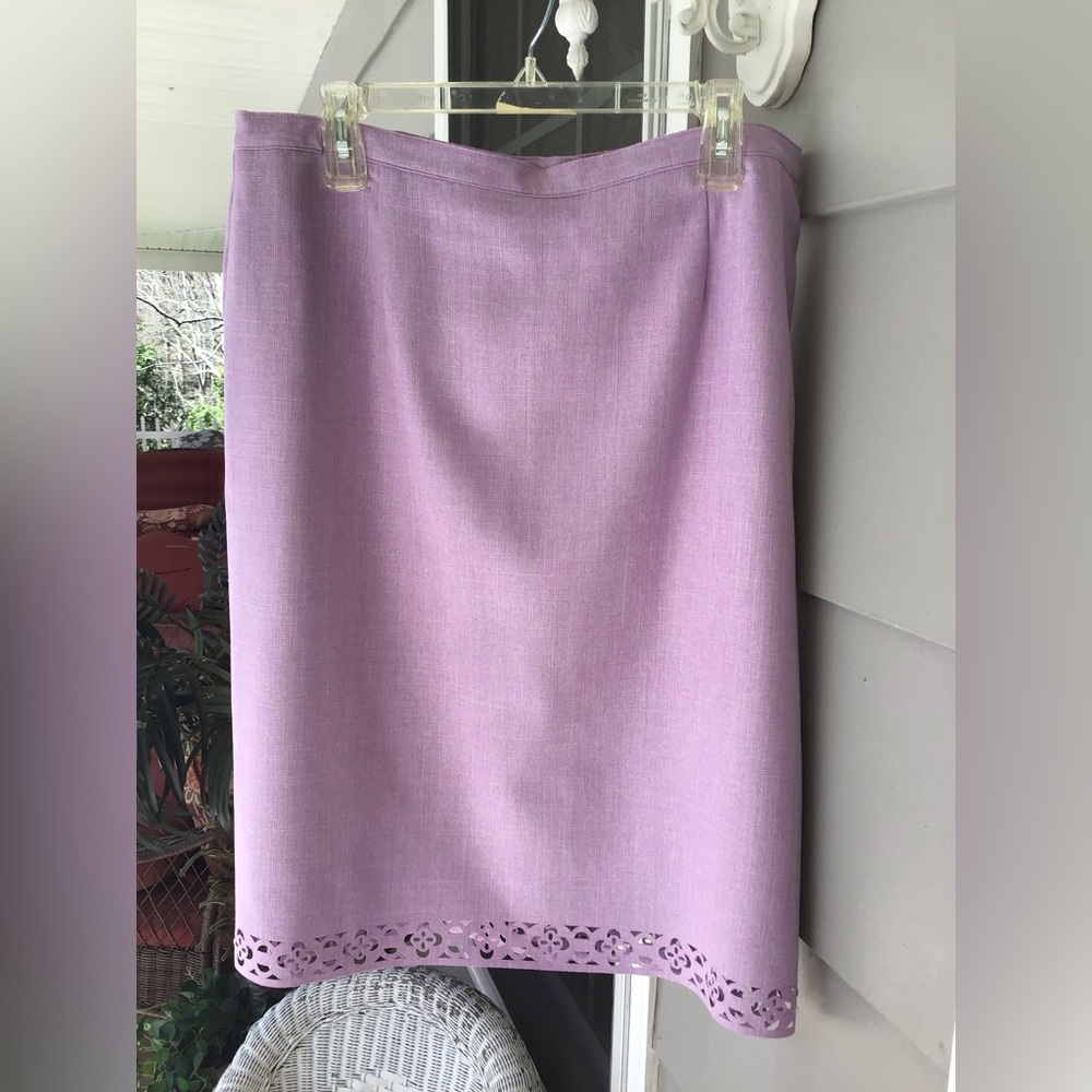 Alfred Dunner Women's Lavender button Waist Straight Skirt Size 16 NWOT - Picture 9 of 16